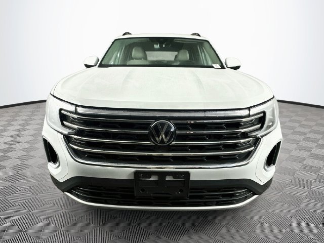 Used 2024 Volkswagen Atlas SE AWD/4WD image 4