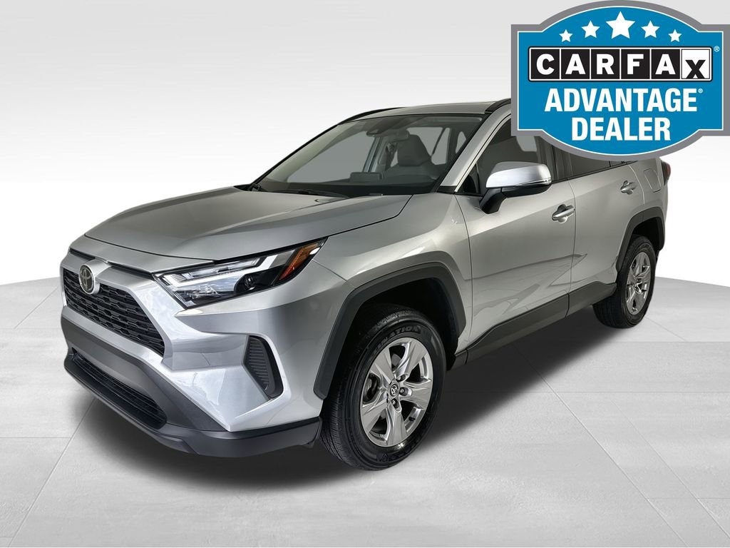 Used 2025 Toyota RAV4 XLE w/ Convenience Package FWD image 1