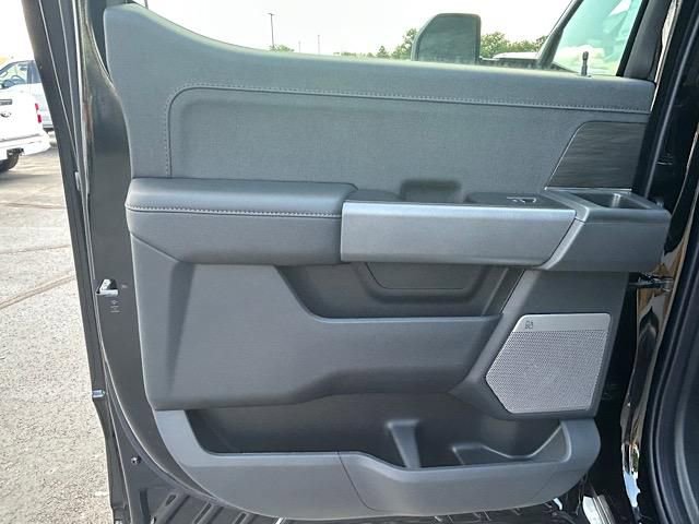 New 2025 Ford F150 Lariat w/ Equipment Group 502A High image 34