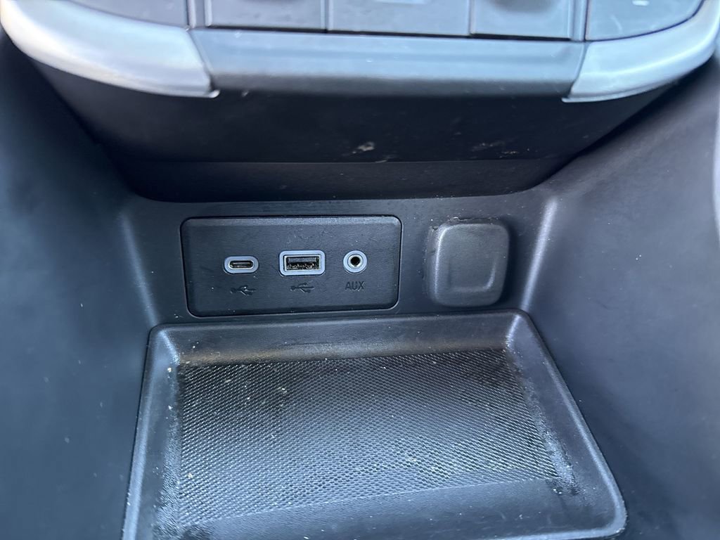 Used 2024 GMC Terrain SLE image 29