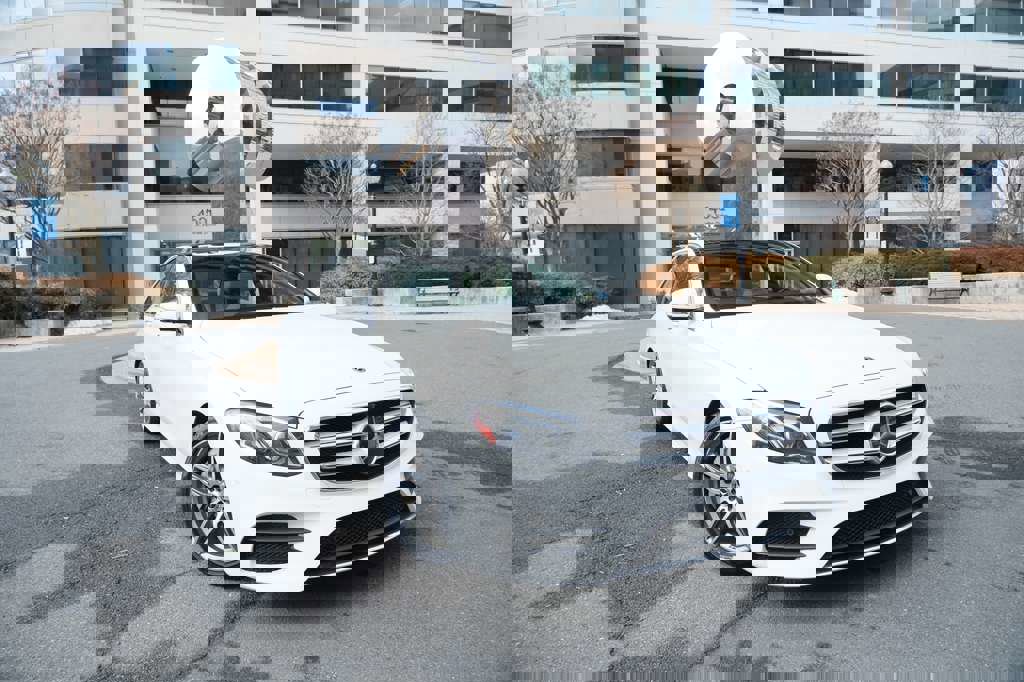 Used 2018 Mercedes-Benz E 300 w/ Premium 3 Package (Q03) image 2