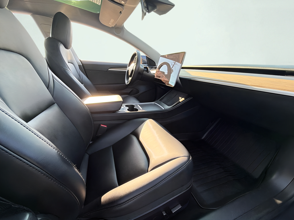 Used 2021 Tesla Model 3 Standard Range Plus RWD image 28