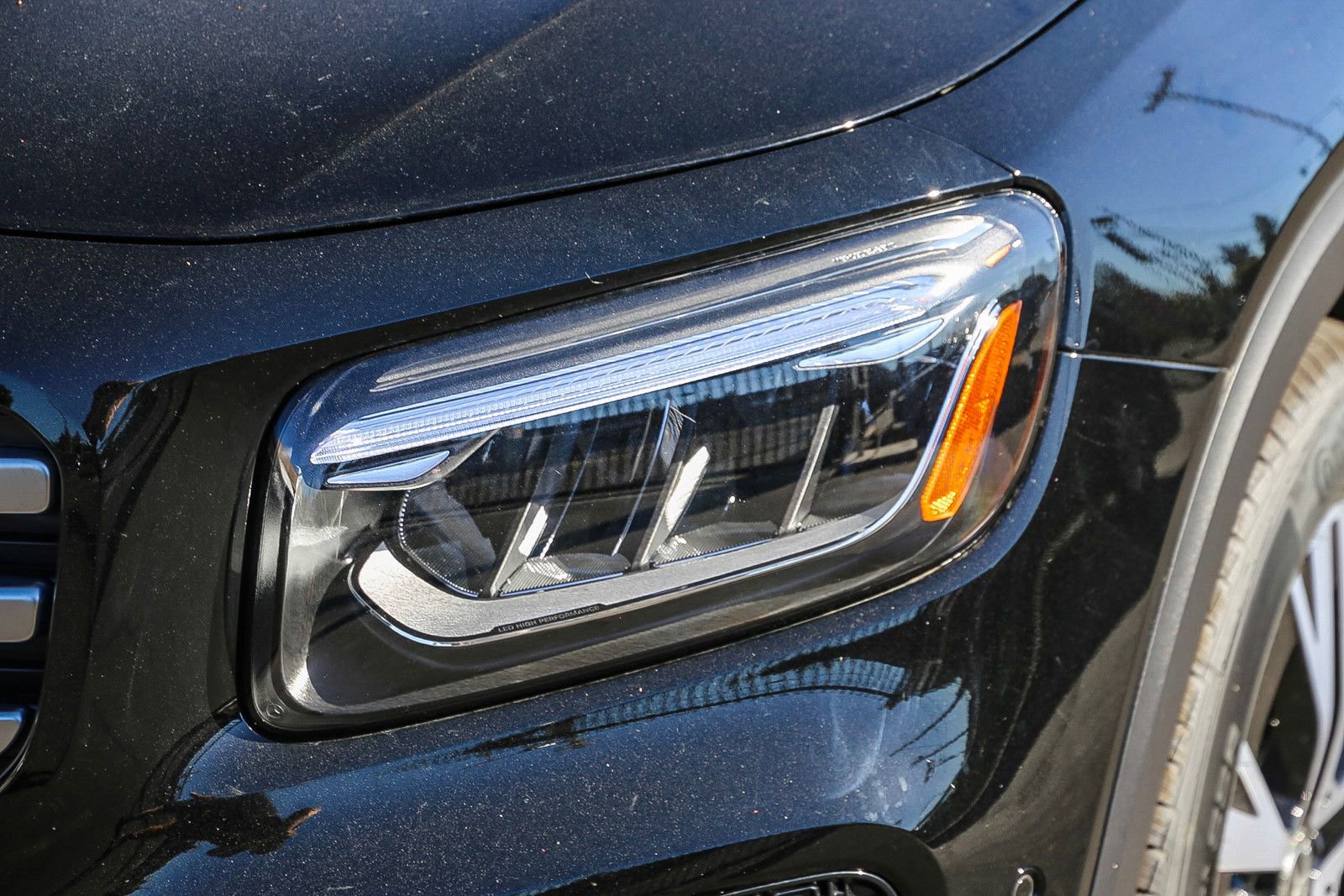 Used 2024 Mercedes-Benz GLB 250 4MATIC image 8