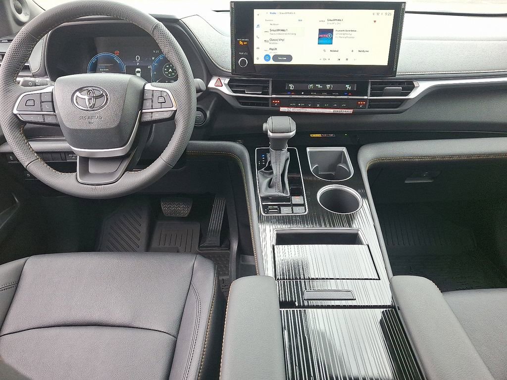 New 2026 Toyota Sienna XLE Woodland Edition AWD/4WD image 10