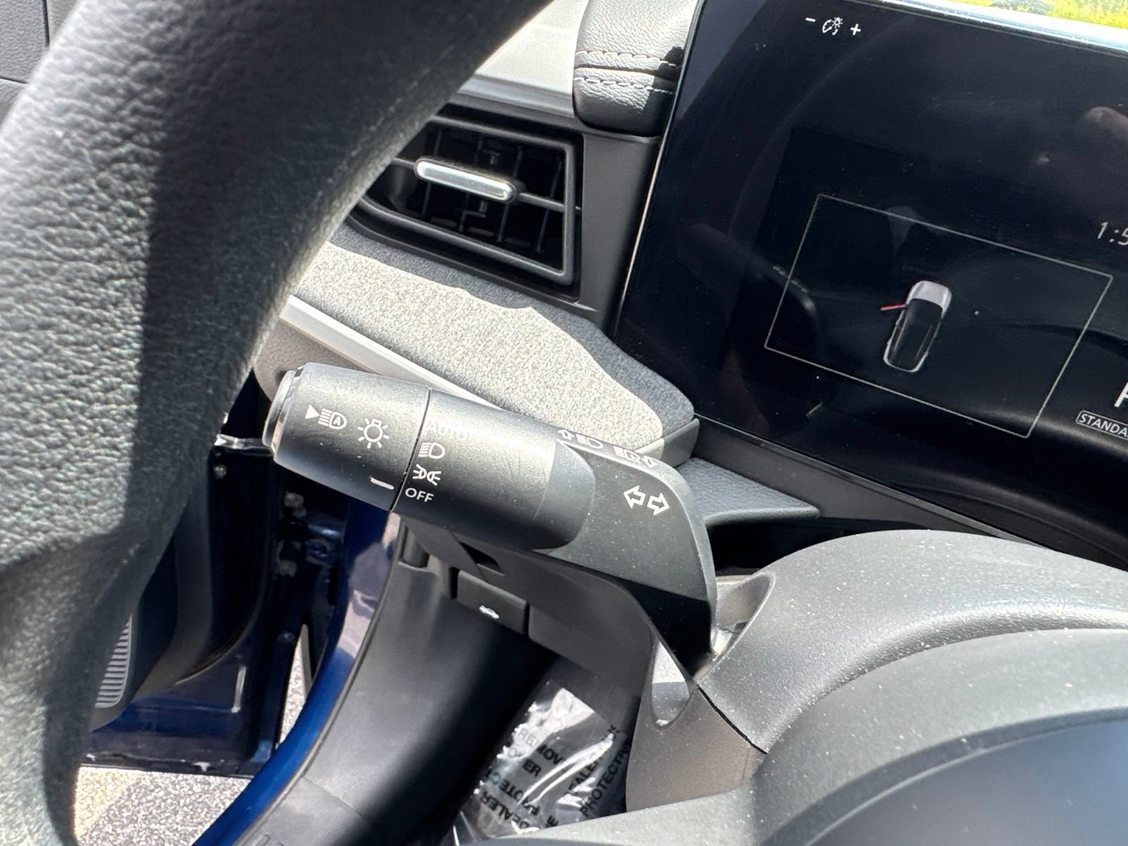 Certified 2025 Nissan Kicks SV AWD/4WD image 22