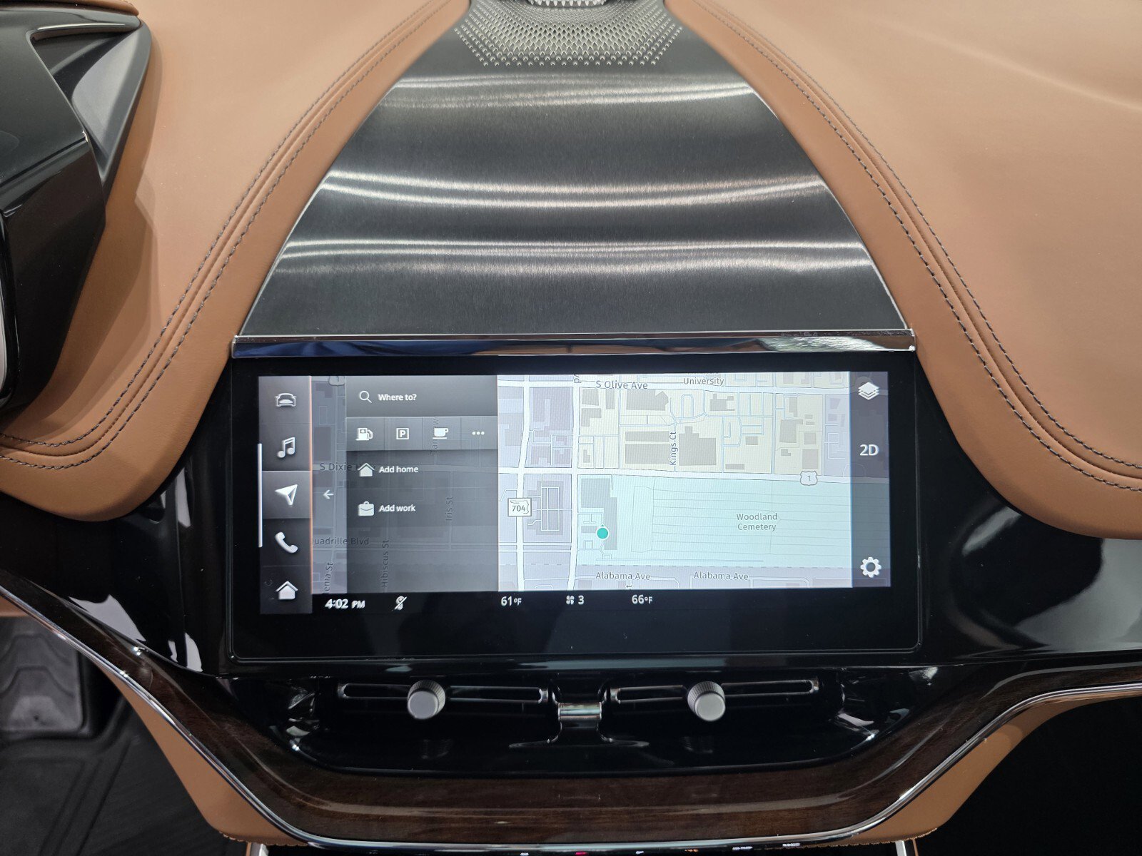 Used 2025 Aston Martin DBX 707 image 14