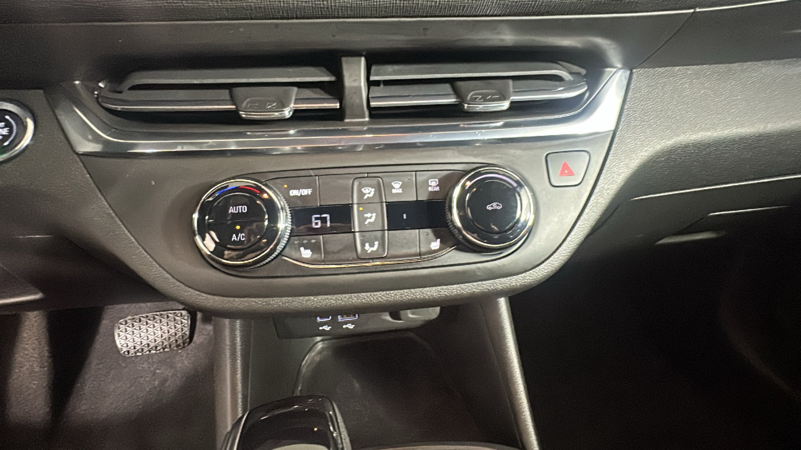 Used 2024 Buick Envista Preferred w/ Convenience I Package FWD image 26