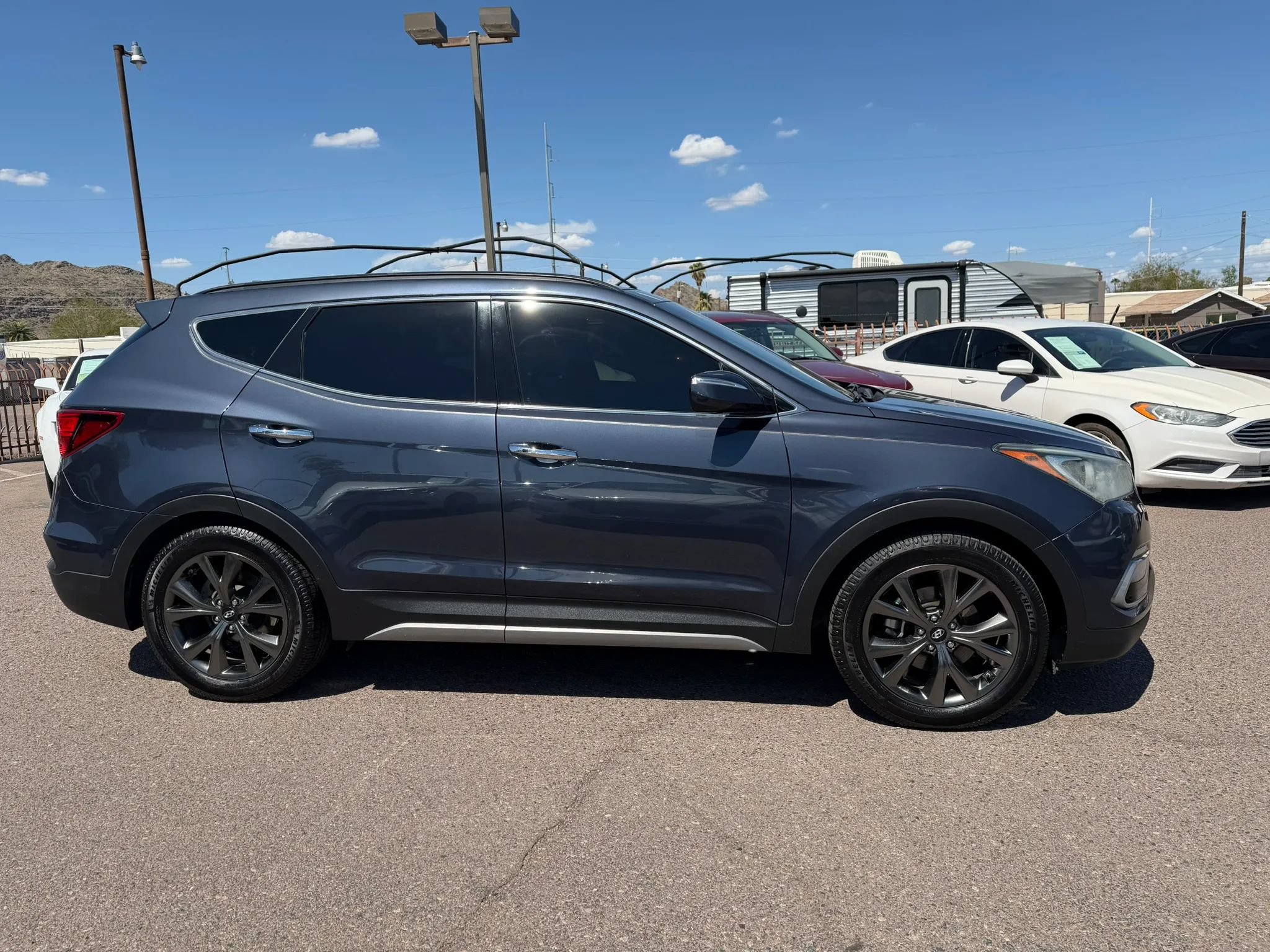 Used 2017 Hyundai Santa Fe Sport w/ 2.0T Ultimate Tech Package 05 FWD image 4