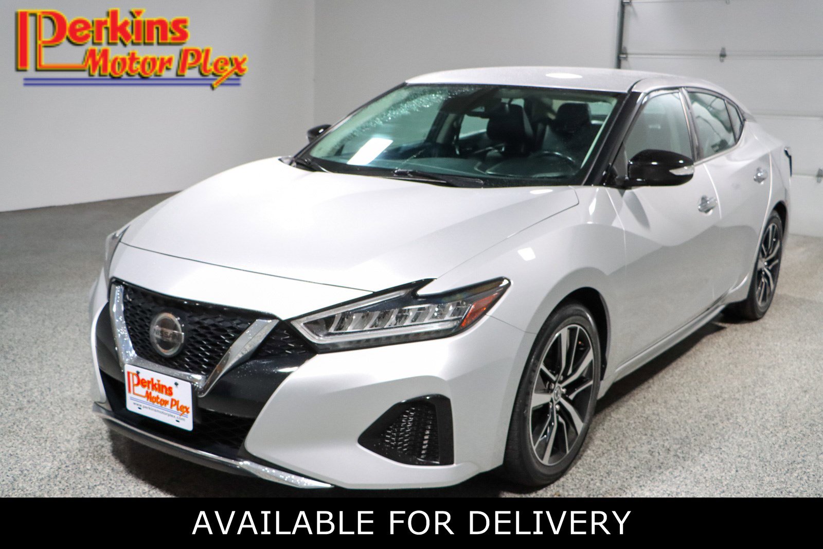 Used 2022 Nissan Maxima SV w/ Floor Mat Group FWD image 1