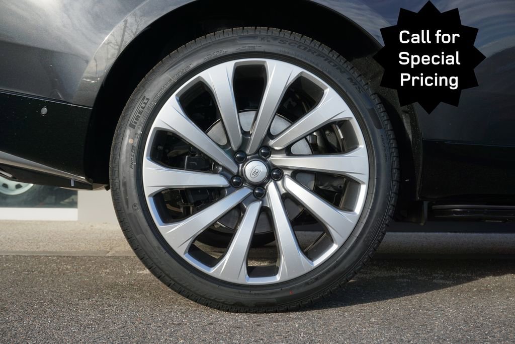 New 2025 Land Rover Range Rover Long Wheelbase SE image 34