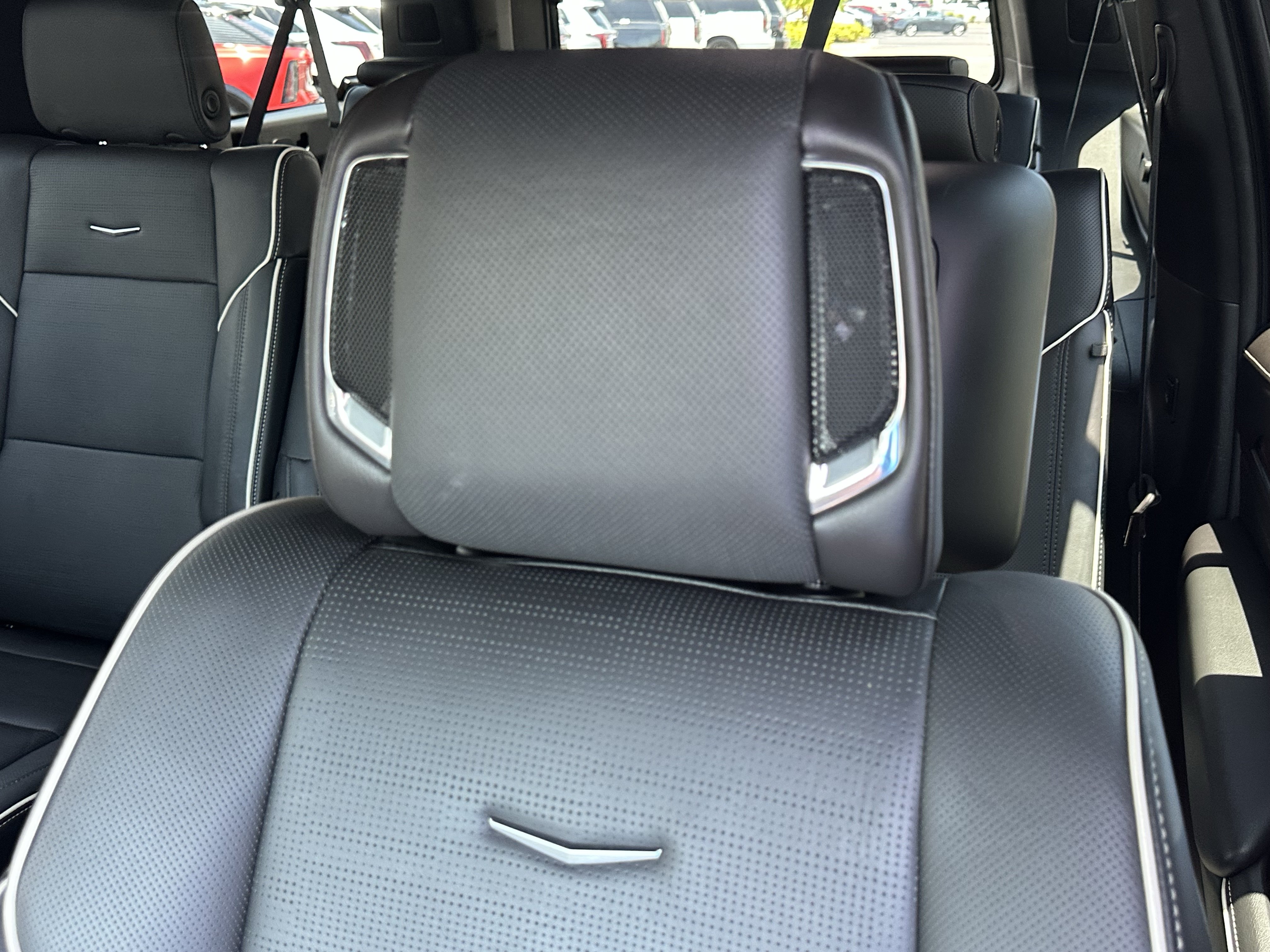 Used 2023 Cadillac Escalade ESV Premium Luxury AWD/4WD image 25