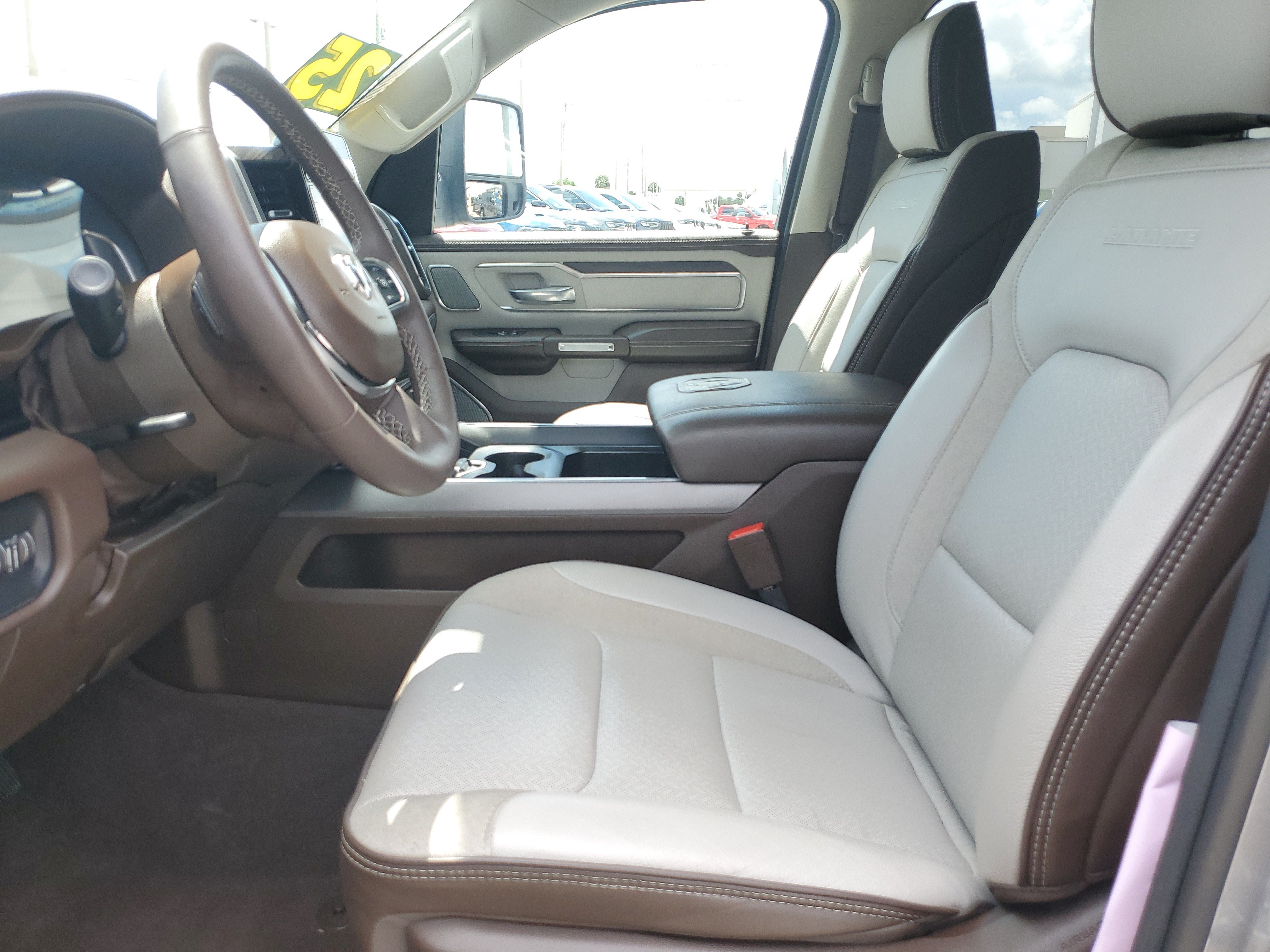 Used 2025 RAM 1500 Laramie AWD/4WD image 15