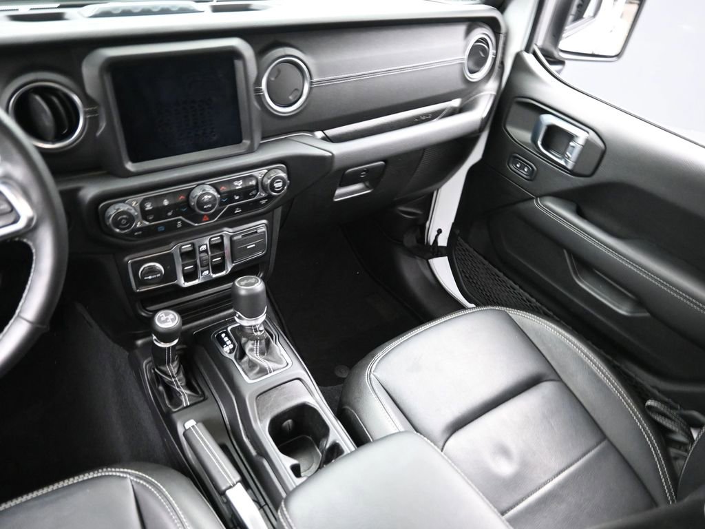 Used 2022 Jeep Wrangler Unlimited Sahara w/ Cold Weather Group image 14