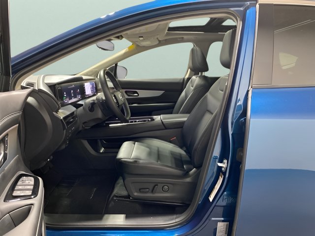 Certified 2025 Nissan Murano SL w/ Cargo Package AWD/4WD image 11