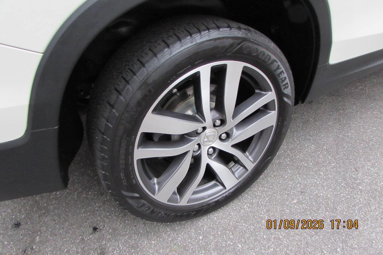 Used 2017 Honda Pilot Elite image 12