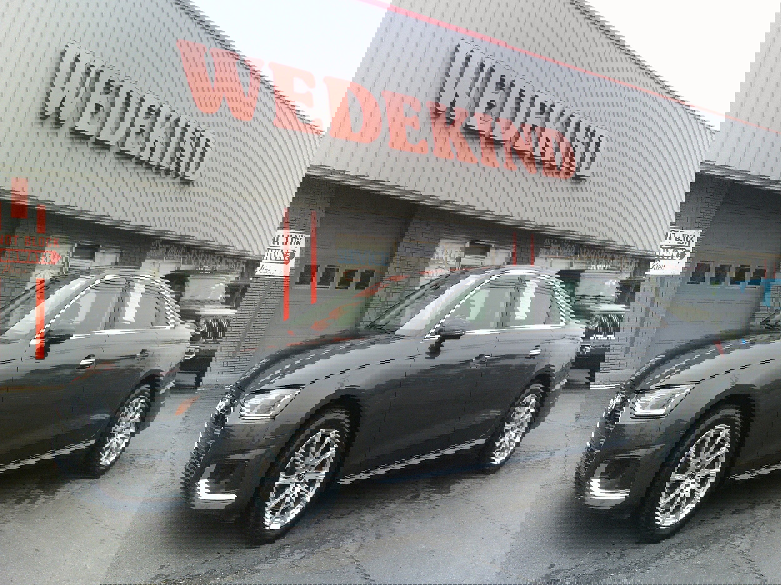 Used 2022 Audi A4 2.0T Premium image 1