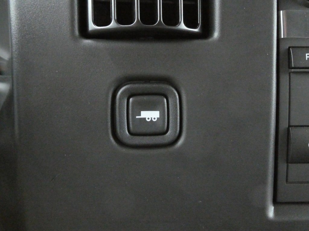 New 2025 GMC Savana 3500 w/ Driver Convenience Package image 13