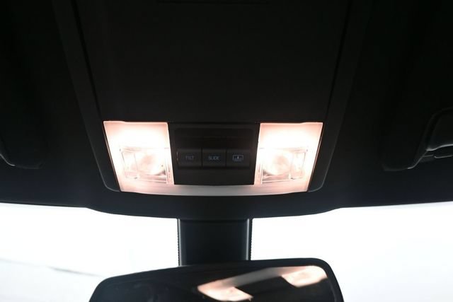 Used 2018 Ford Explorer XLT w/ Equipment Group 202A AWD/4WD image 31
