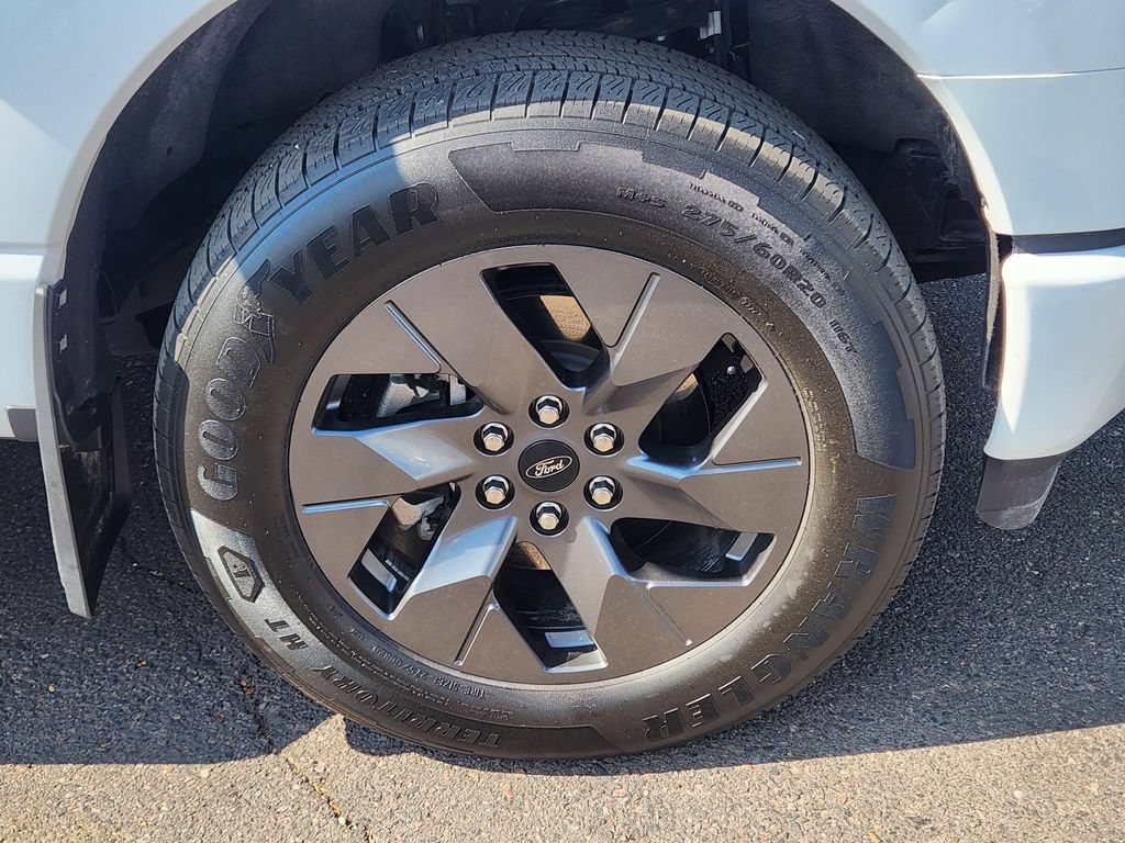 Used 2024 Ford F150 Lightning Flash AWD/4WD image 22