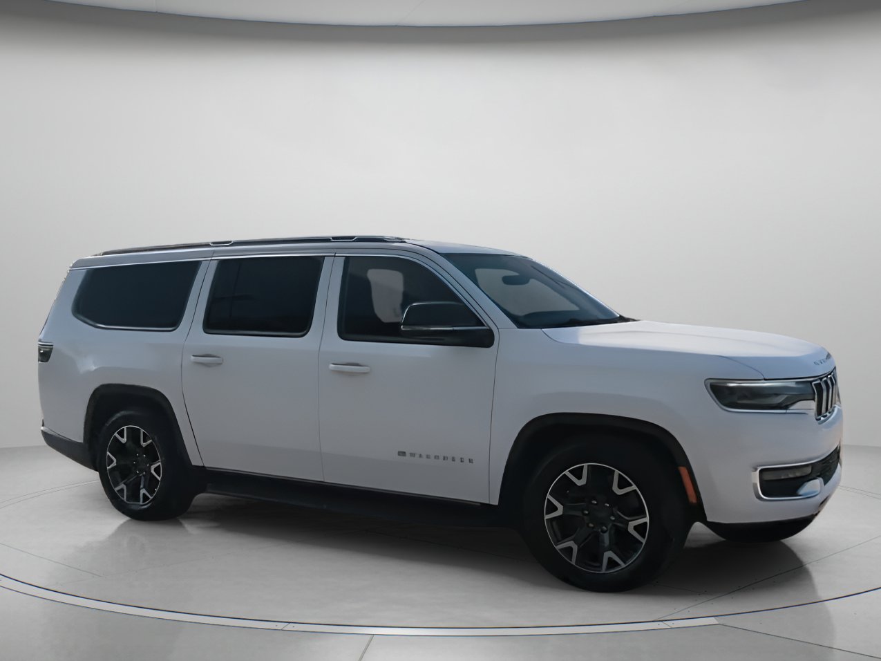 Used 2023 Jeep Wagoneer L Series III w/ Preferred Equipment Group image 33