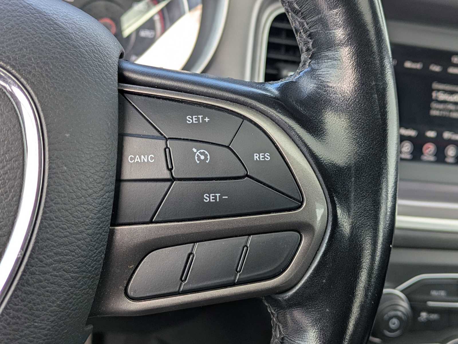 Used 2020 Dodge Charger SXT w/ Leather Interior Group image 25