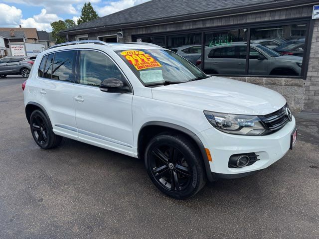 Used 2017 Volkswagen Tiguan Sport image 1