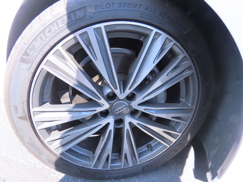 Used 2020 Audi A6 2.0T Premium Plus w/ Premium Plus Package AWD/4WD image 15