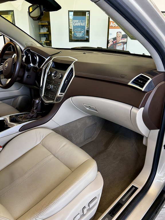 Used 2011 Cadillac SRX Luxury FWD image 12