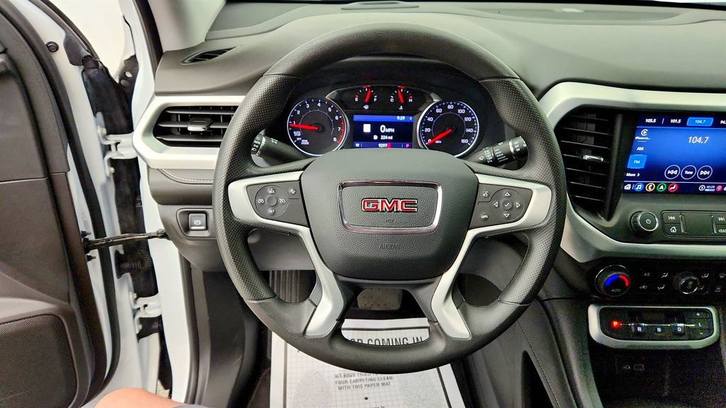 Used 2023 GMC Acadia SLE w/ Driver Convenience Package FWD image 13