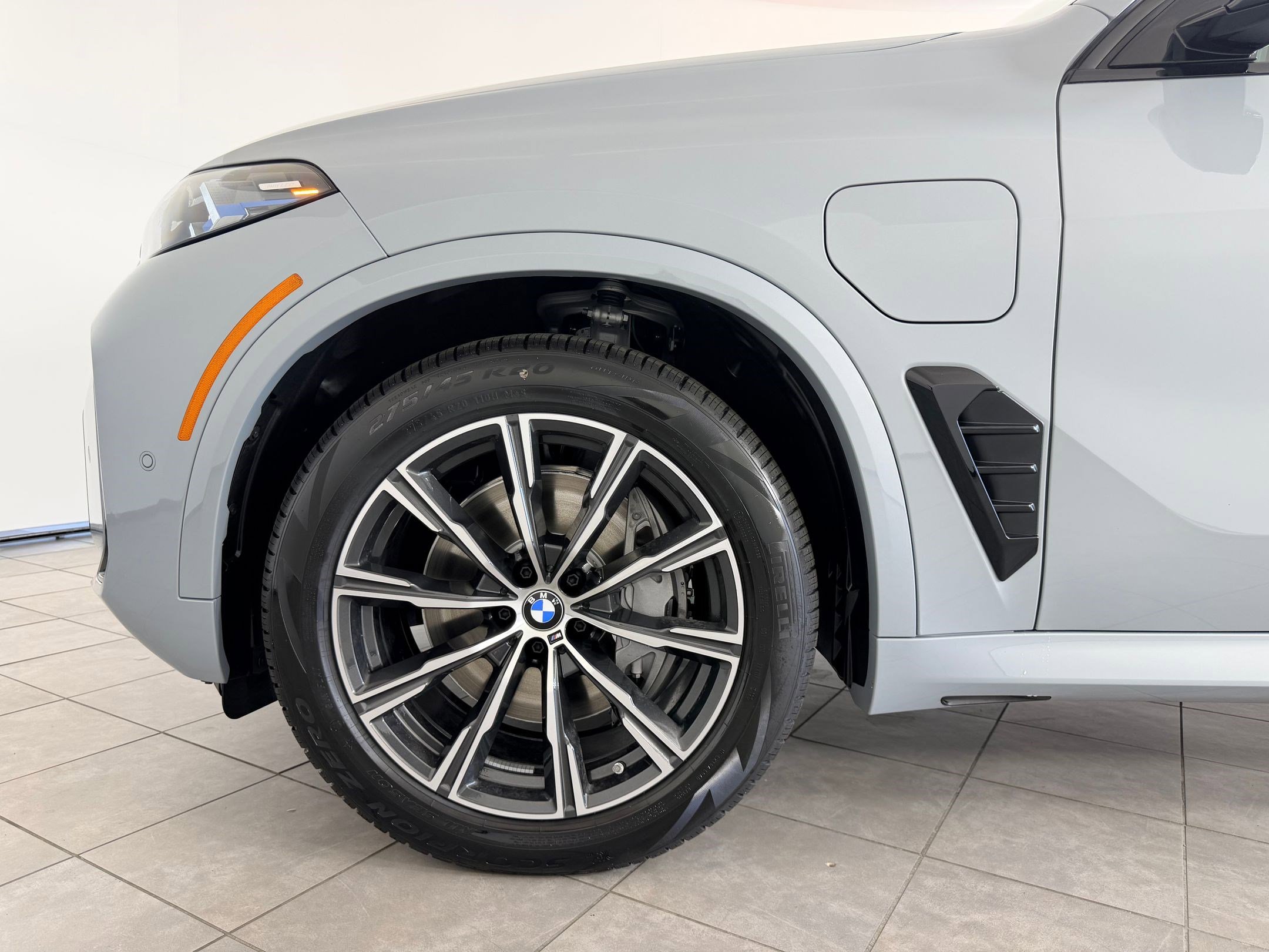 New 2026 BMW X5 xDrive50e w/ M Sport Package AWD/4WD image 11