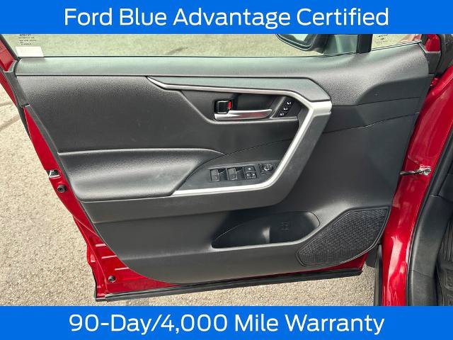 Used 2022 Toyota RAV4 XLE Premium FWD image 12