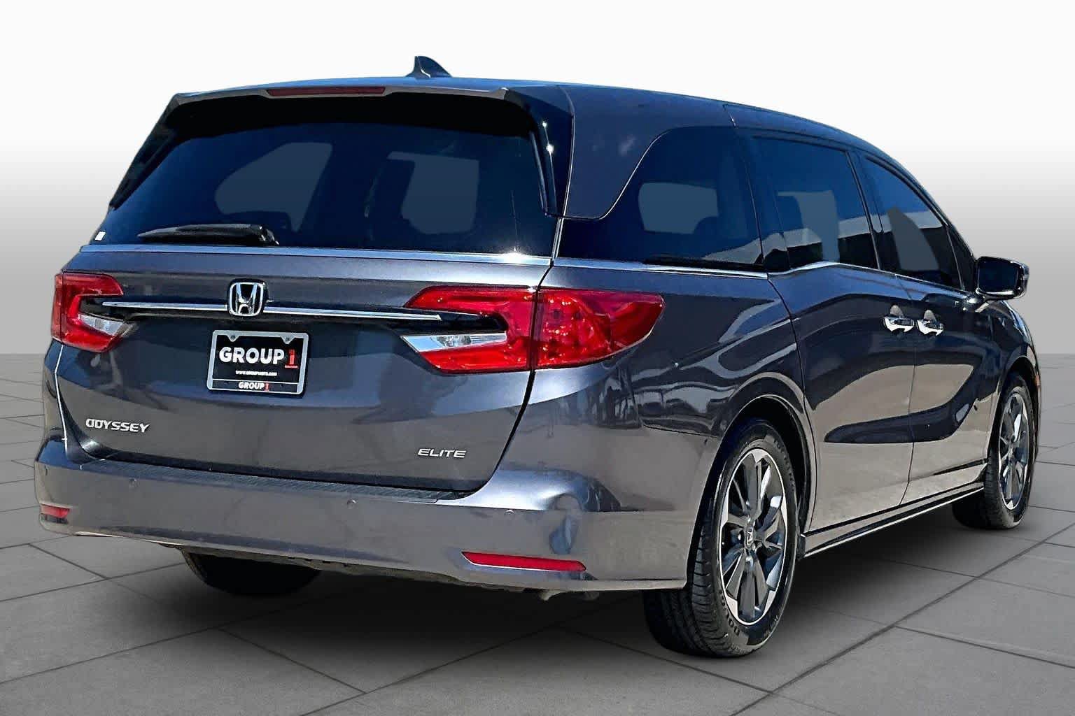 Used 2023 Honda Odyssey Elite image 13