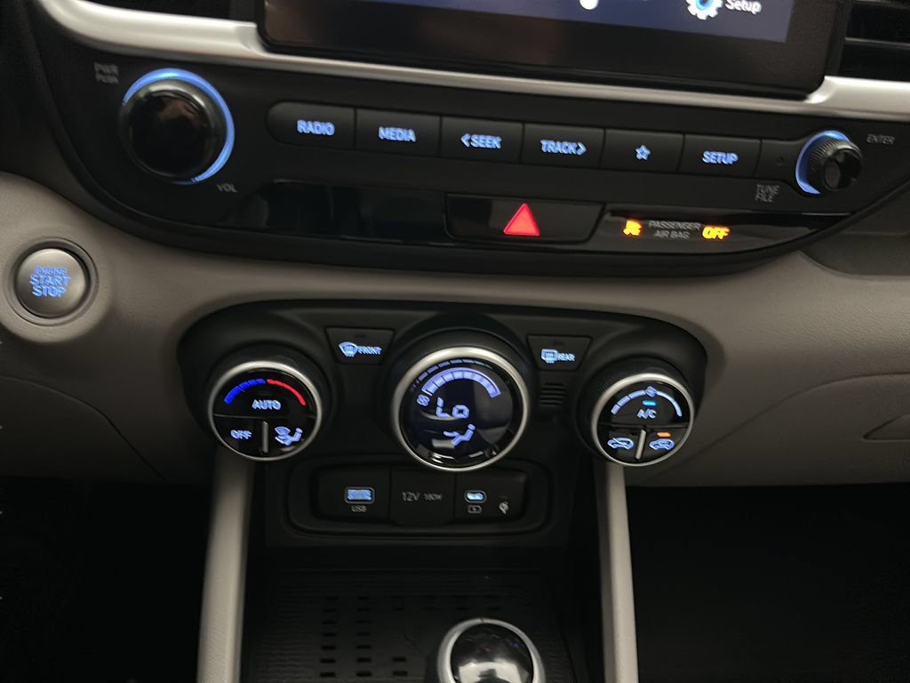 New 2026 Hyundai Venue SEL FWD image 28