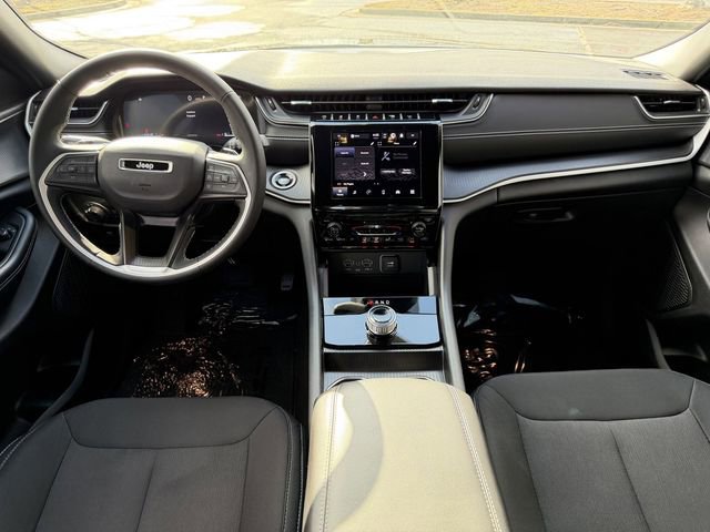 Used 2024 Jeep Grand Cherokee Laredo w/ MOPAR Finishing Package image 21