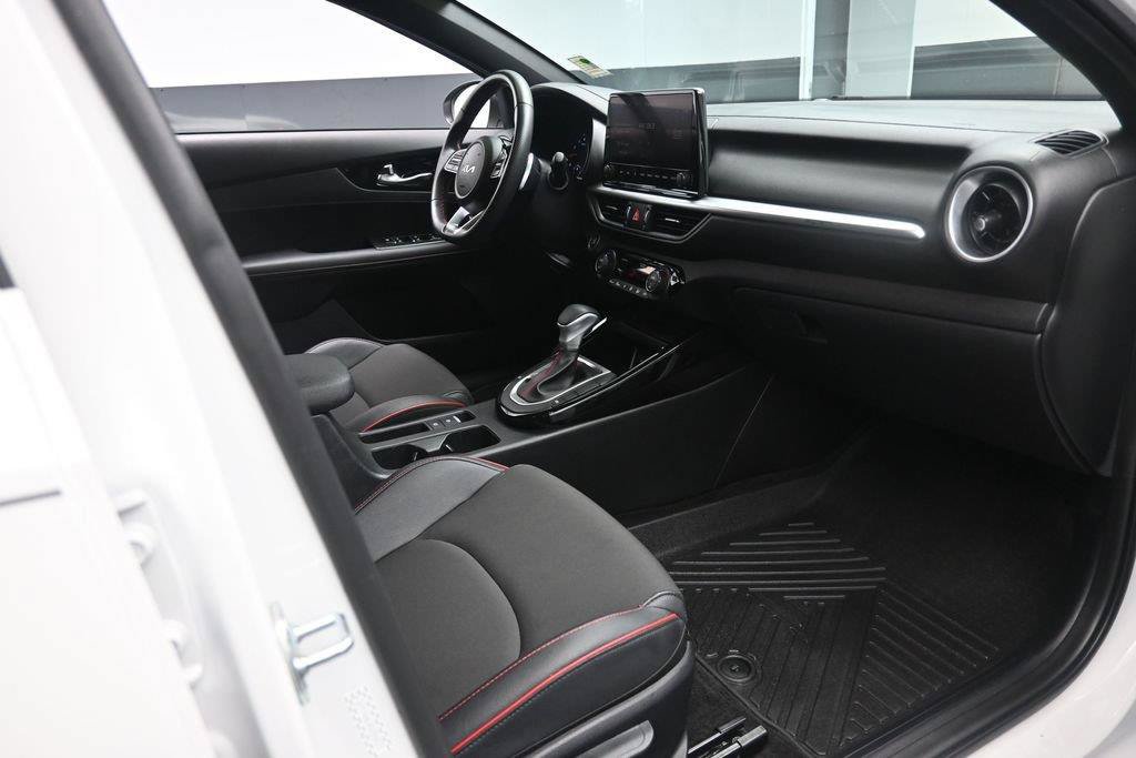 Used 2024 Kia Forte GT FWD image 25