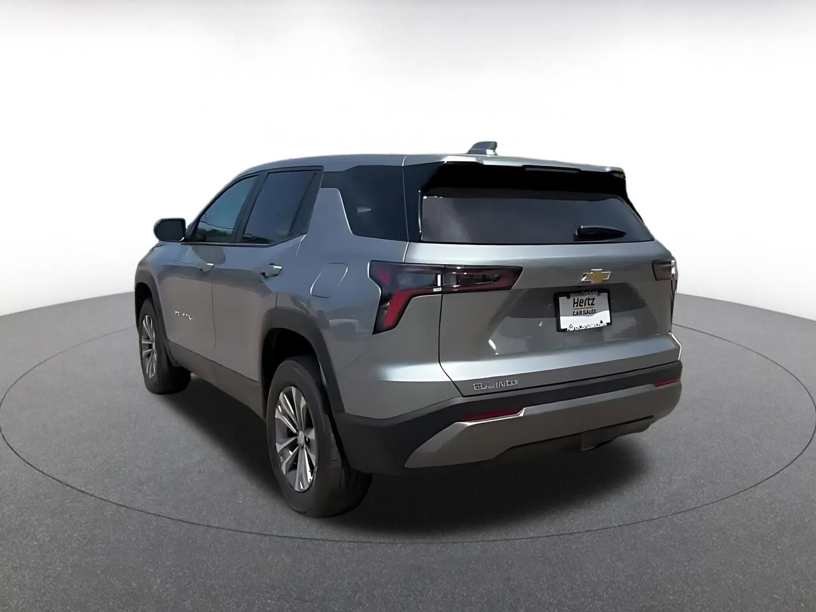 Used 2025 Chevrolet Equinox LT FWD image 11