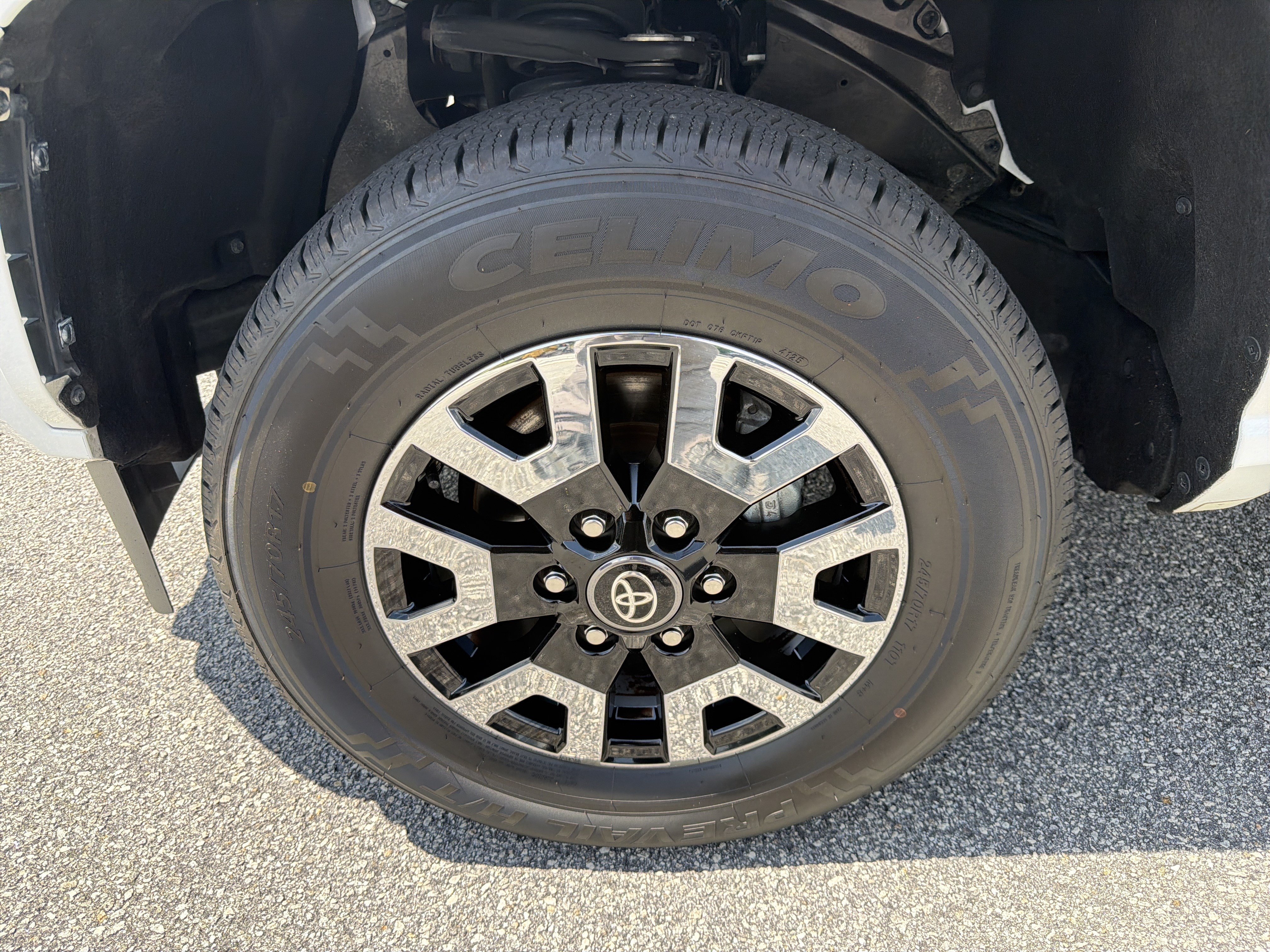 Certified 2024 Toyota Tacoma SR5 AWD/4WD image 20