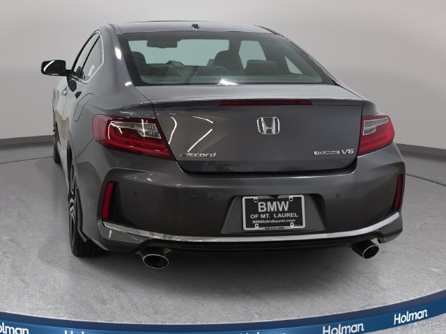 Used 2017 Honda Accord Touring image 7