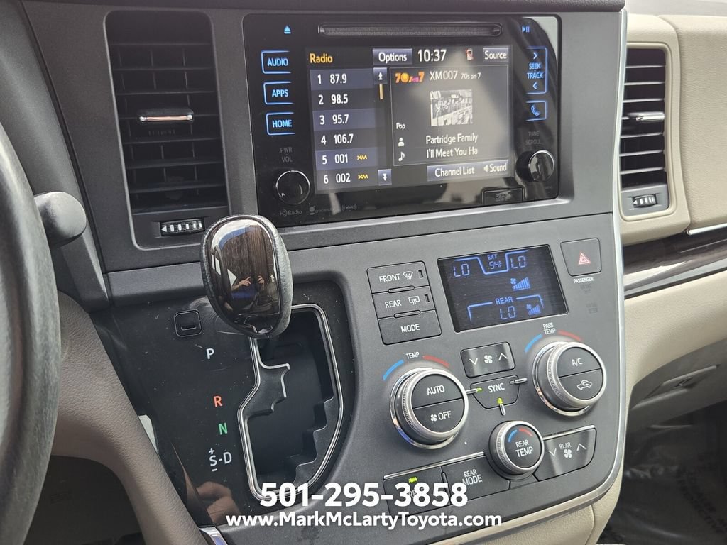 Used 2016 Toyota Sienna XLE w/ XLE Navigation Package FWD image 19