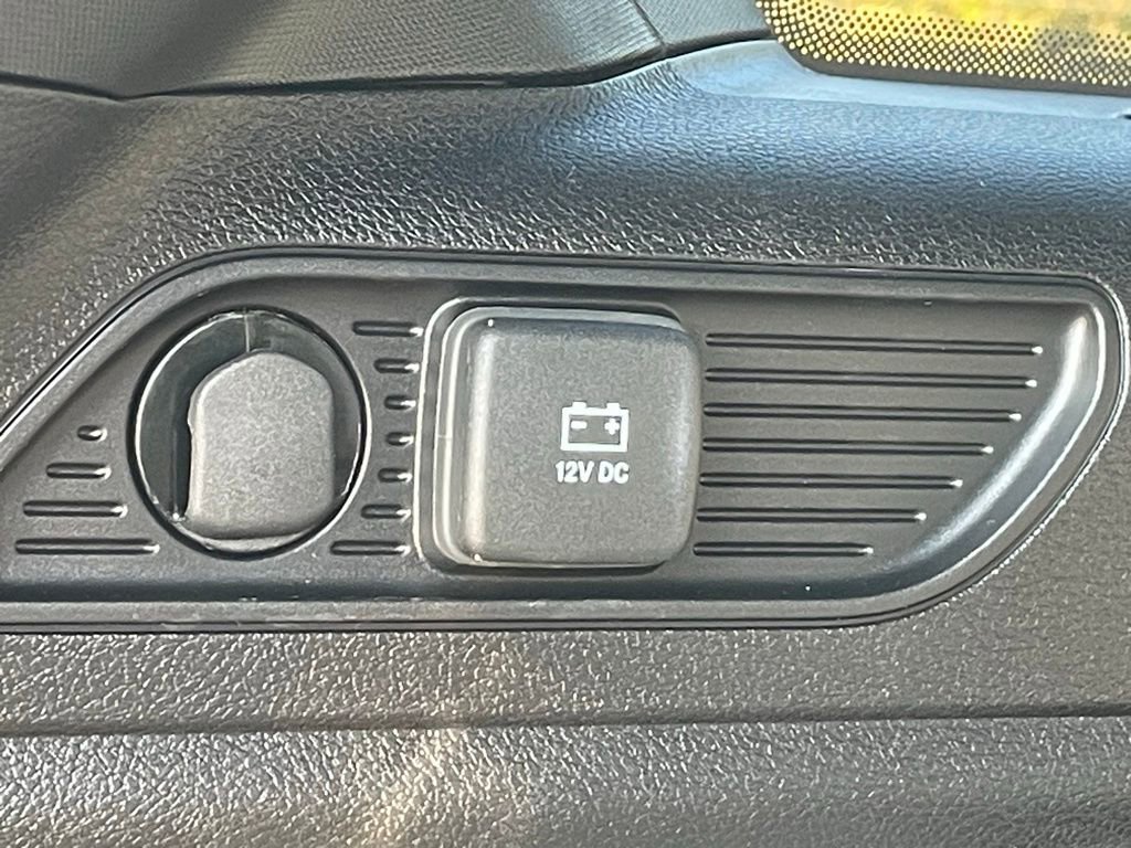 New 2025 Jeep Grand Cherokee L Altitude image 19