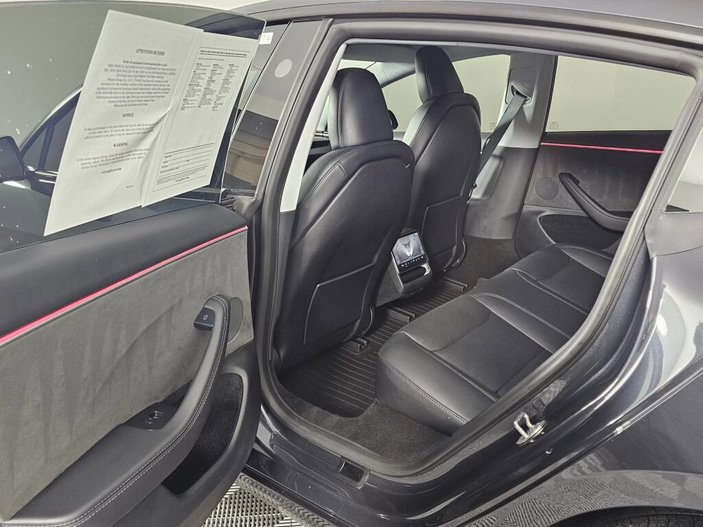 Used 2025 Tesla Model 3 Long Range image 31