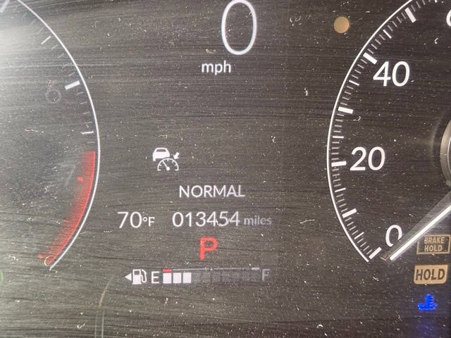 Used 2025 Honda HR-V LX image 18