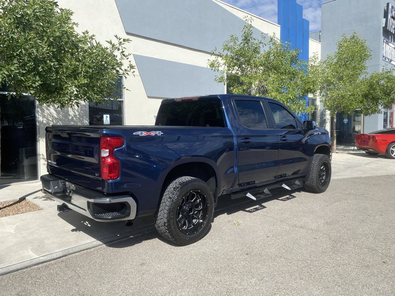 Used 2021 Chevrolet Silverado 1500 LT w/ LPO, Liner Protection Package AWD/4WD image 8