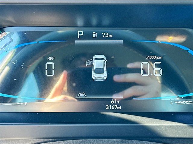 Used 2025 Hyundai Elantra Sport image 12