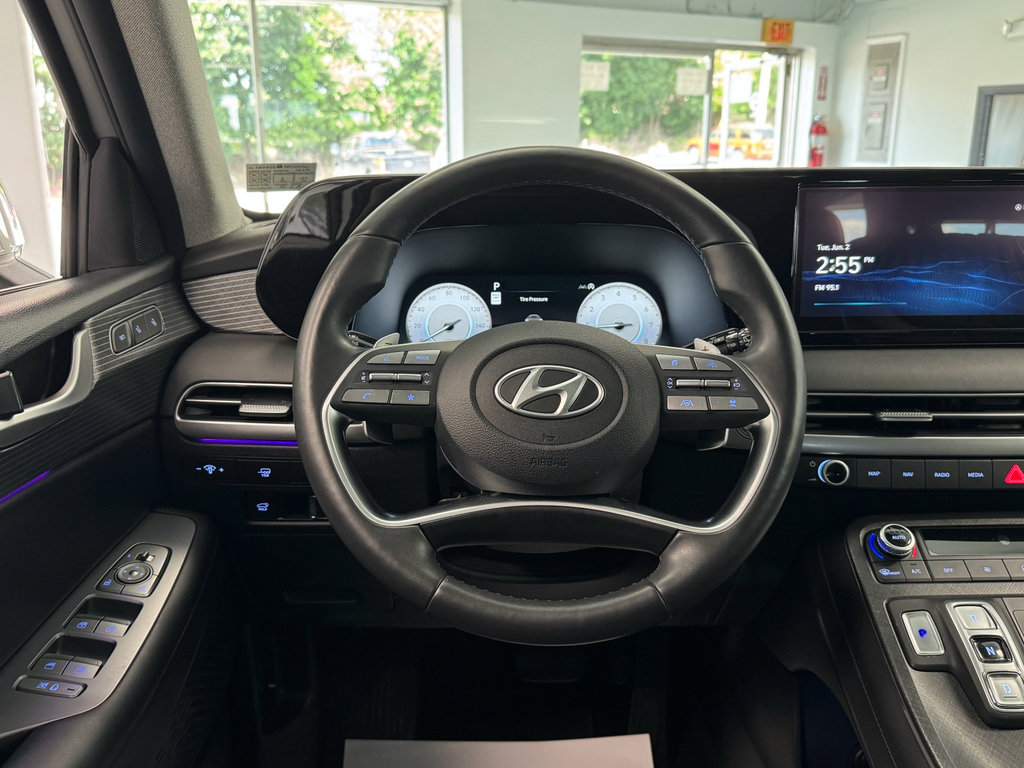 Used 2024 Hyundai Palisade Limited AWD/4WD image 20