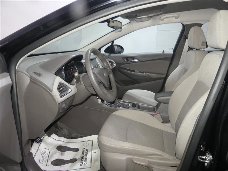 Used 2018 Chevrolet Cruze LS FWD image 20