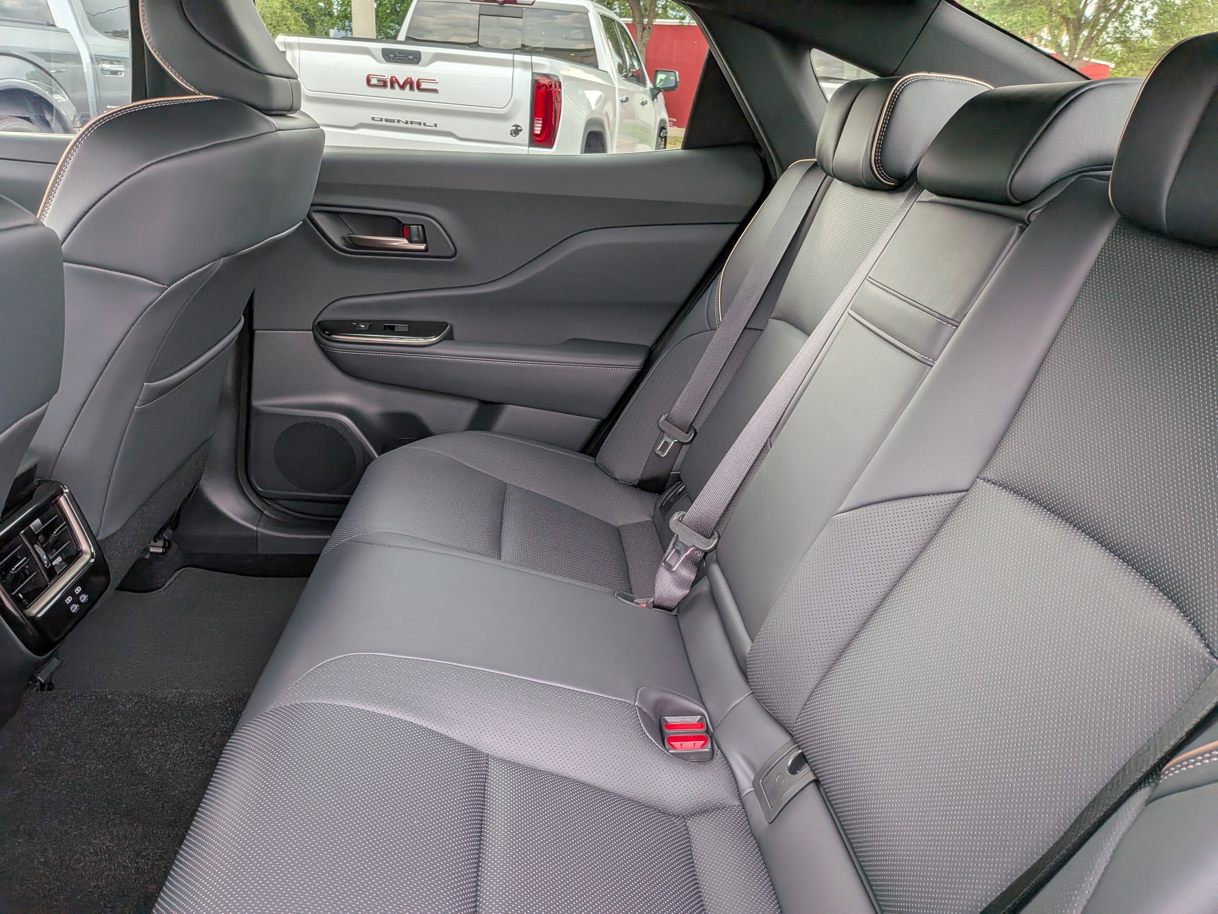 Used 2026 Toyota Crown AWD/4WD image 16
