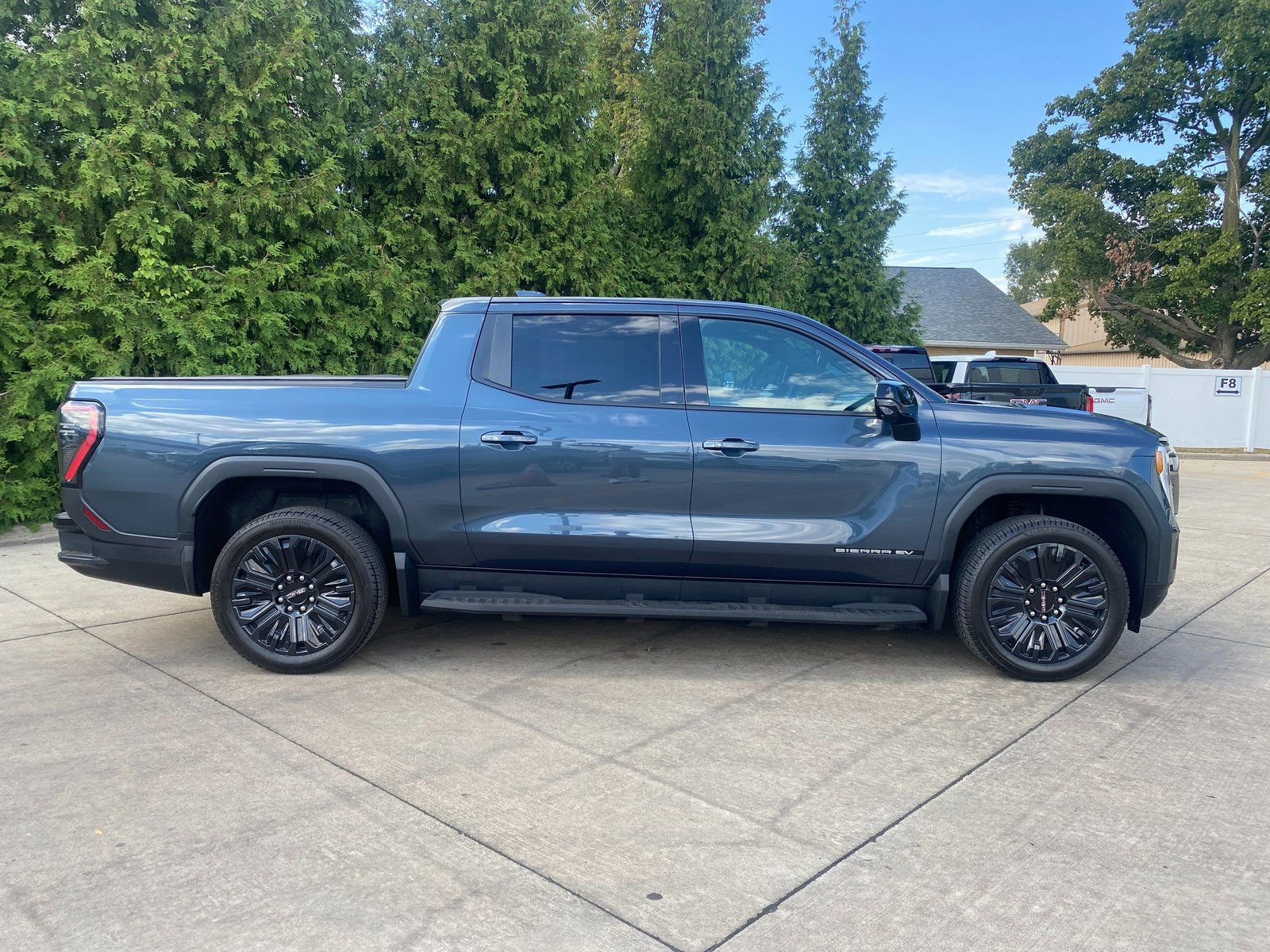 New 2026 GMC Sierra EV Elevation w/ Premium Package image 38