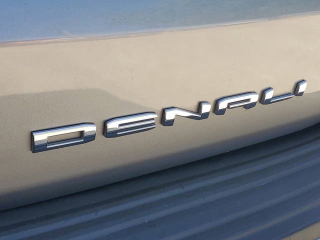 Certified 2023 GMC Yukon Denali Ultimate AWD/4WD image 8