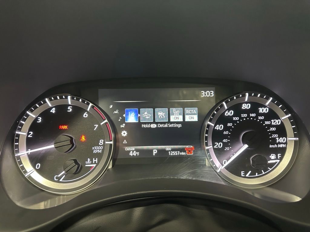 Used 2025 Toyota Highlander XLE image 23